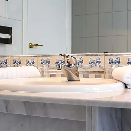 Hotell Imperi'ale Entre Durbuy Et Aywaille 3*