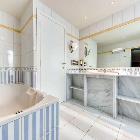 Hotell Imperi'ale Entre Durbuy Et Aywaille 3*